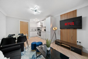 London Zone 2 Stylish 3 Bedroom Apartment Long Stay Special Prices Free Parking